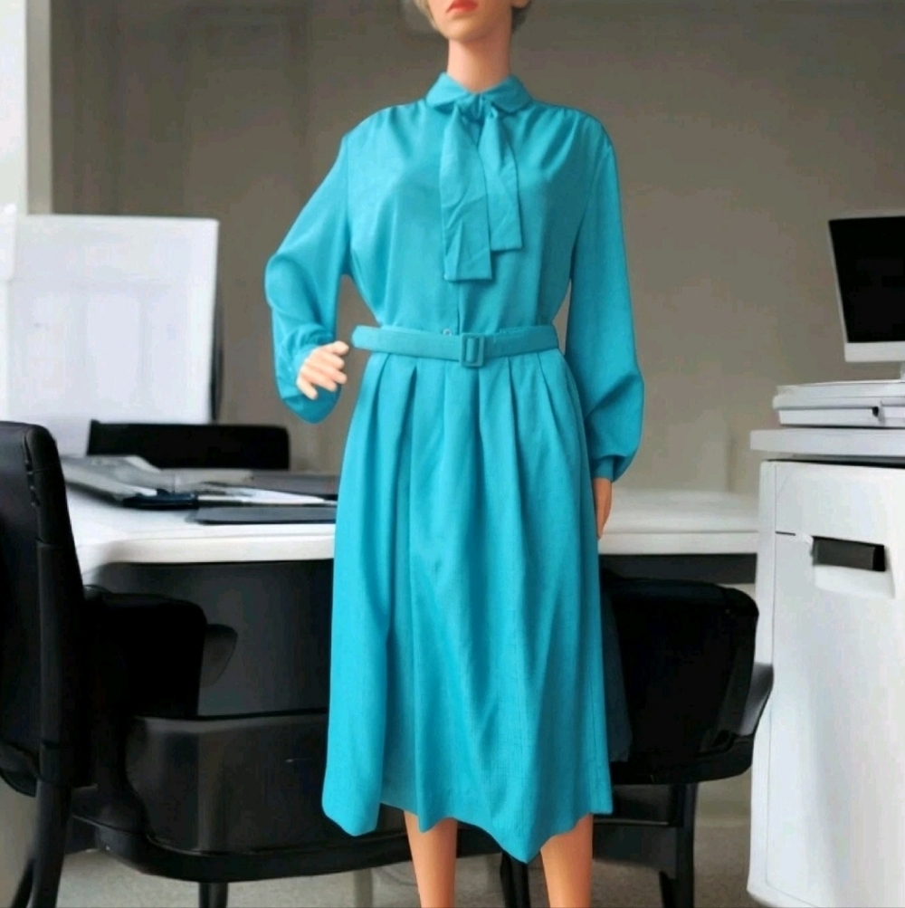 Vtg 1970s James Kenrob Dalton Turquoise Blouse & Pleated Skirt Set Tie & Belt 16